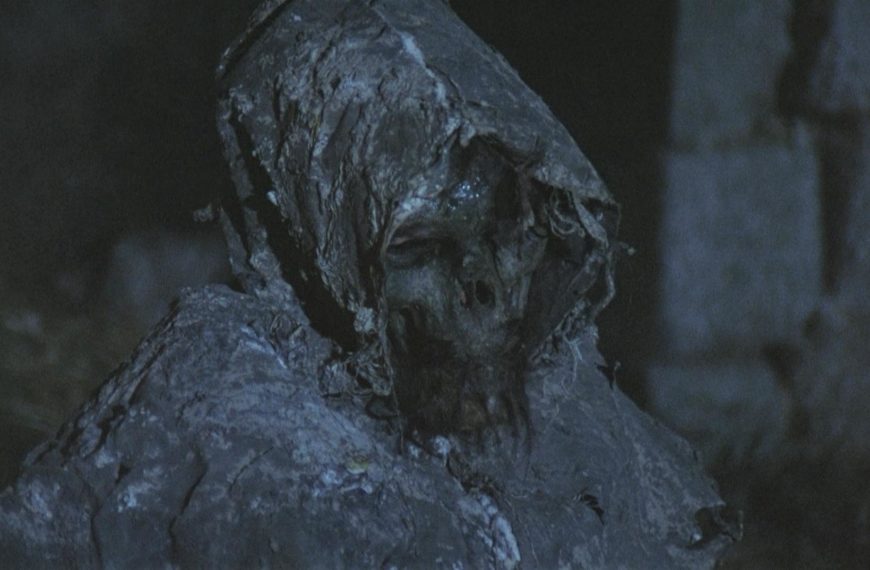 Tombs of the Blind Dead zombie film review