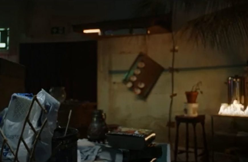 Hotel Poseidon (2021) Film Review – A Day in a Life, in a World Where Nothing Makes Sense