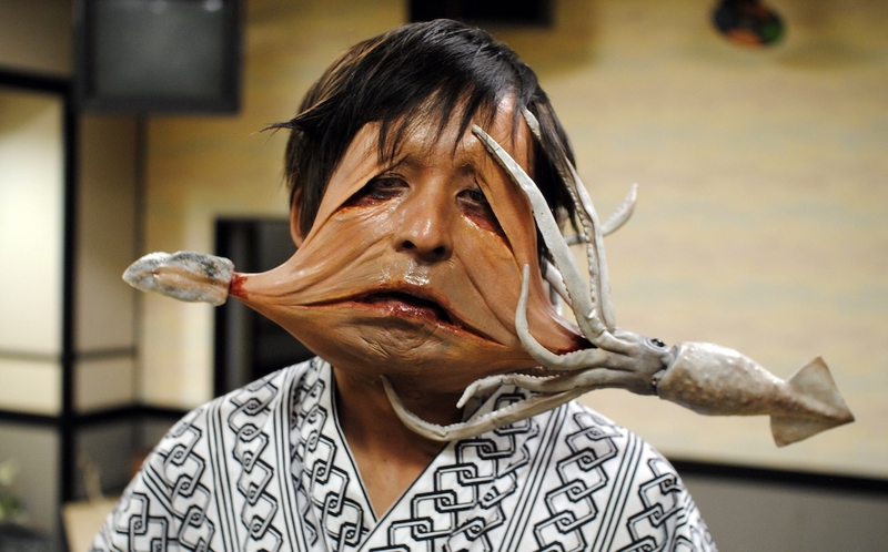 Dead Sushi (2012)